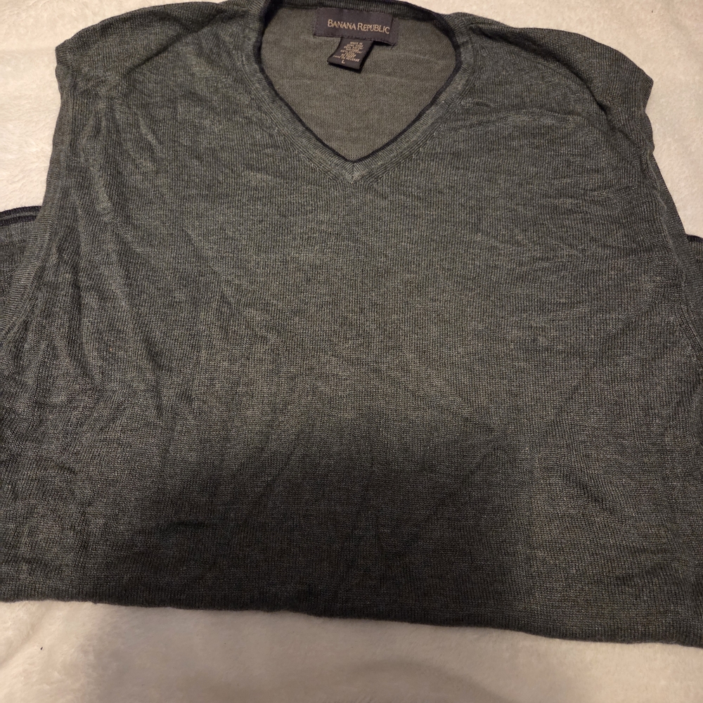 Banana Republic Men's Charcoal V-Neck Sweater